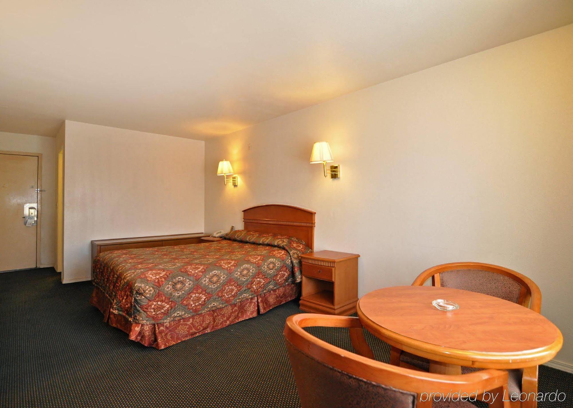 Orange Tustin Inn In Orange Rom bilde