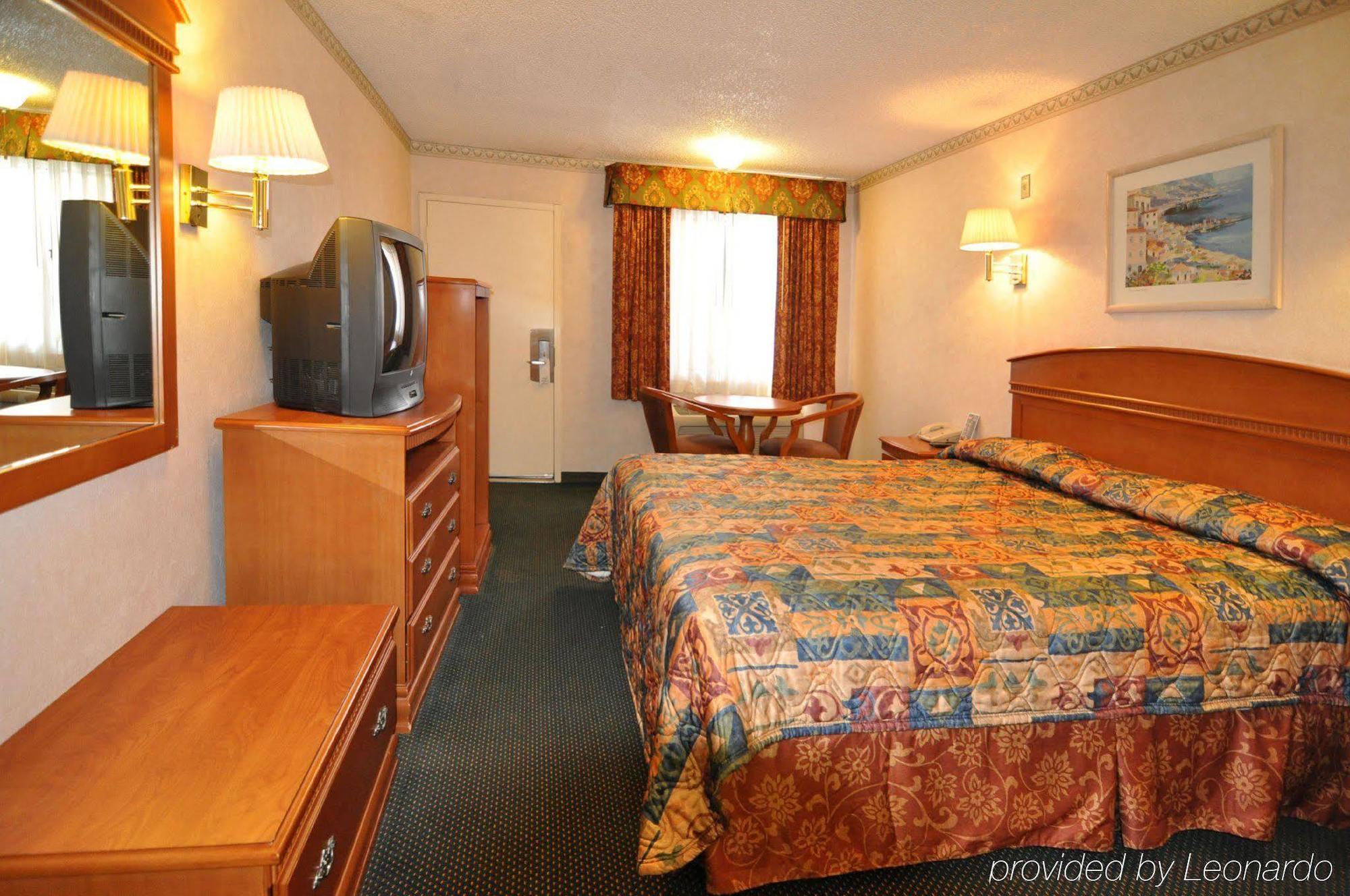 Orange Tustin Inn In Orange Rom bilde